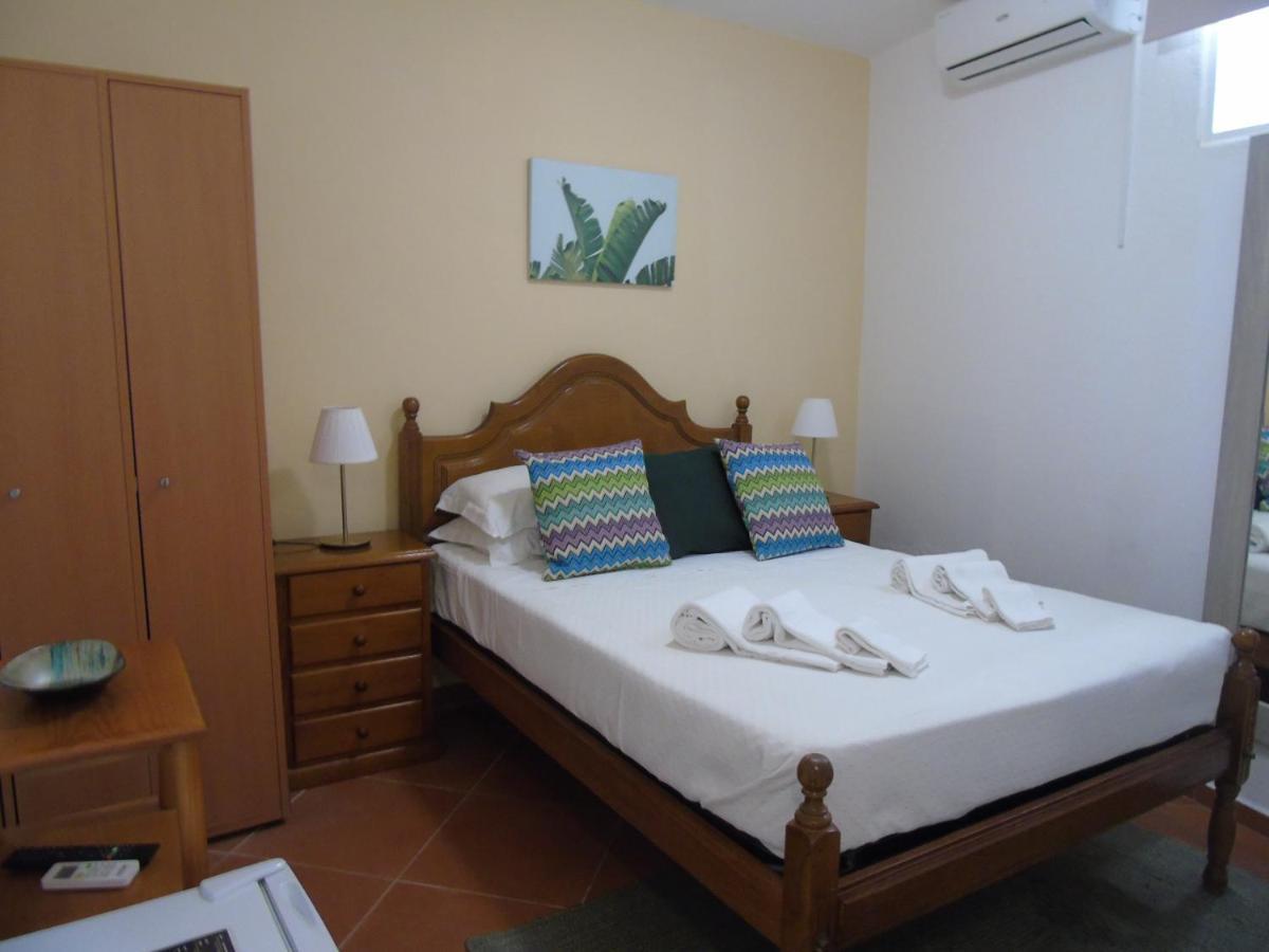 Manta Guest - Bed & Breakfast Манта-Рота Екстер'єр фото
